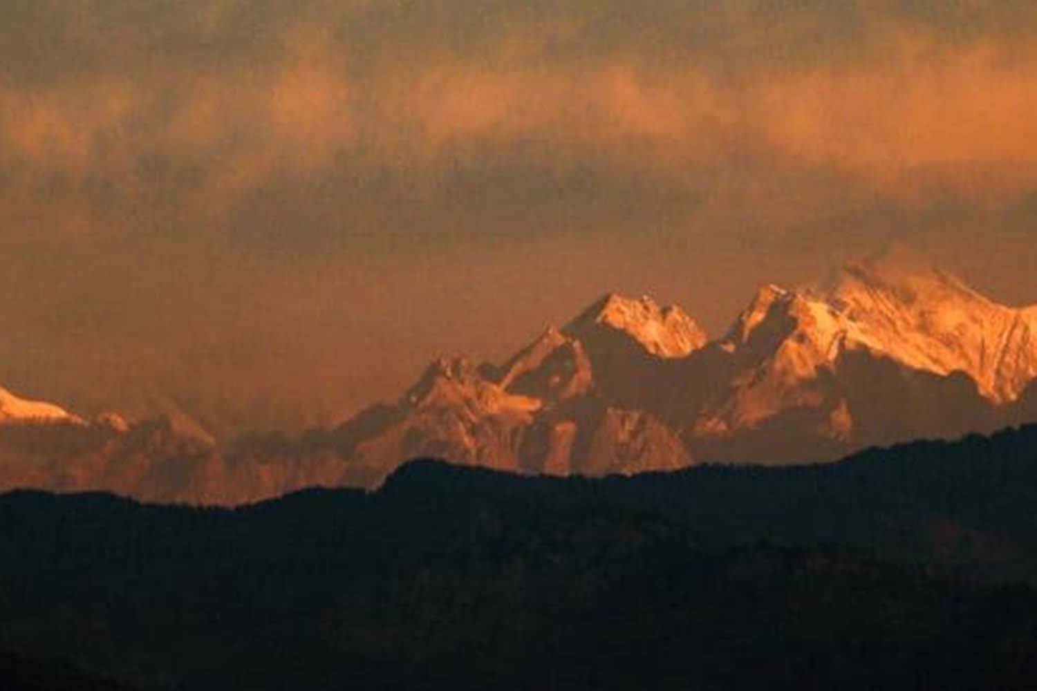view of kanchenjunga from north bengal