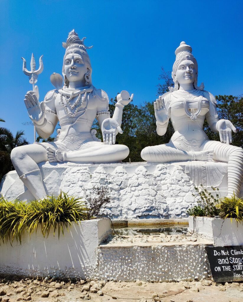 Shiva statue of Lord Siva and Parbati