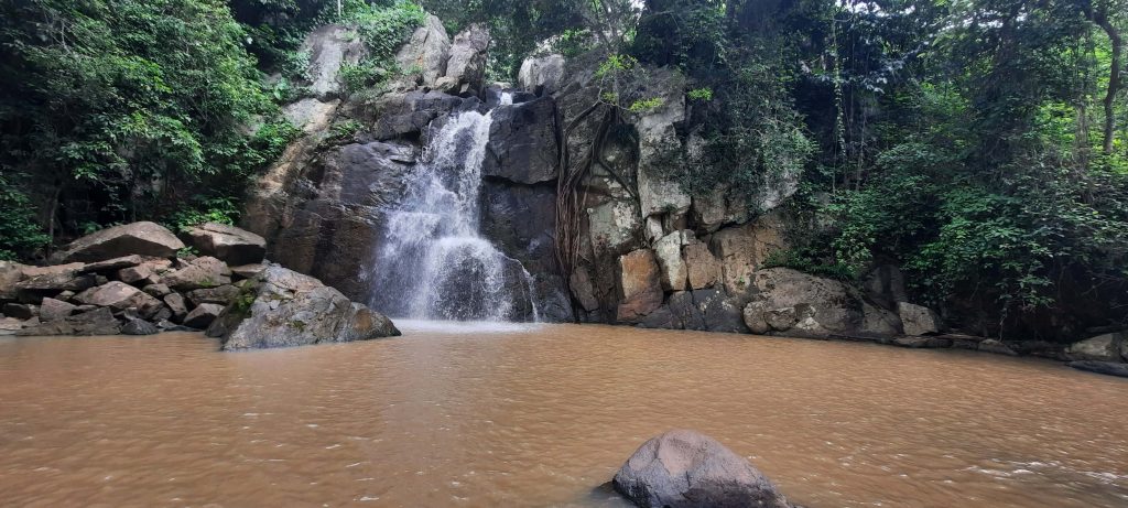 mridubando waterfall in daringbadi odisha