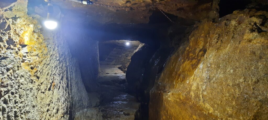 Arwah caves