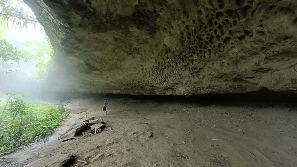 caves in aizawl,trek to reik tlang peak
